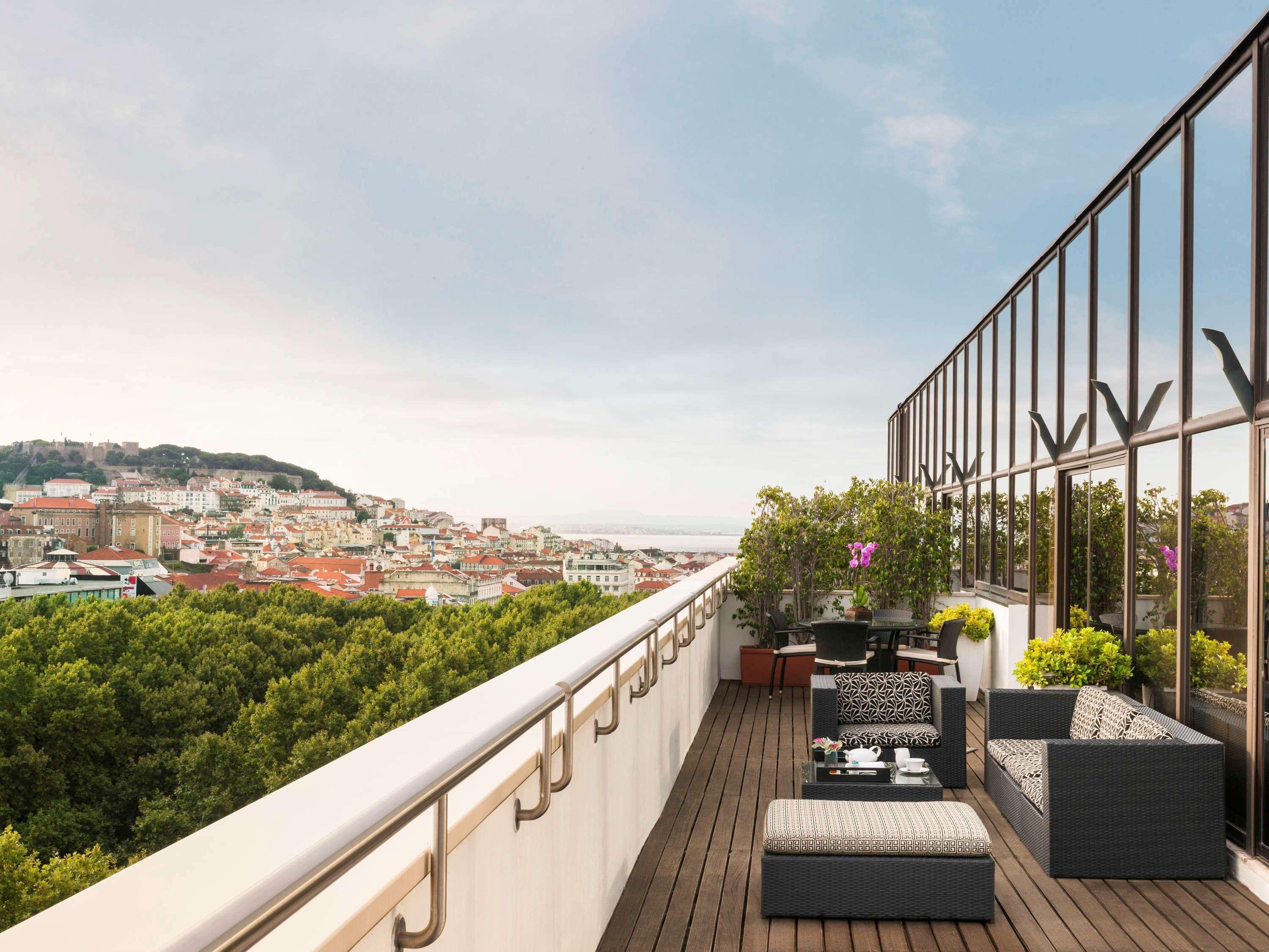 Sofitel Lisbon Liberdade Hotel Room photo A balcony