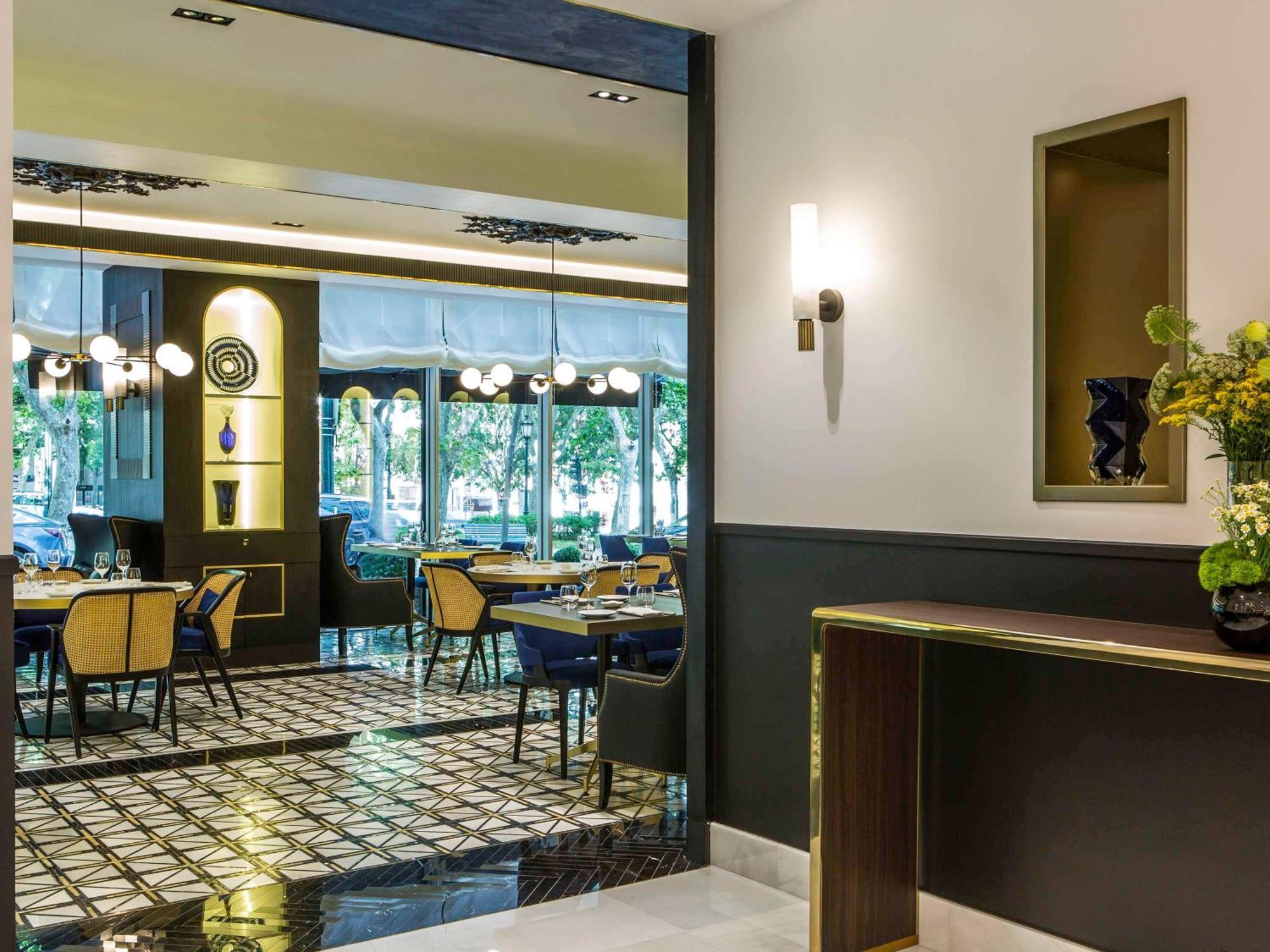 Sofitel Lisbon Liberdade Hotel Exterior photo The restaurant