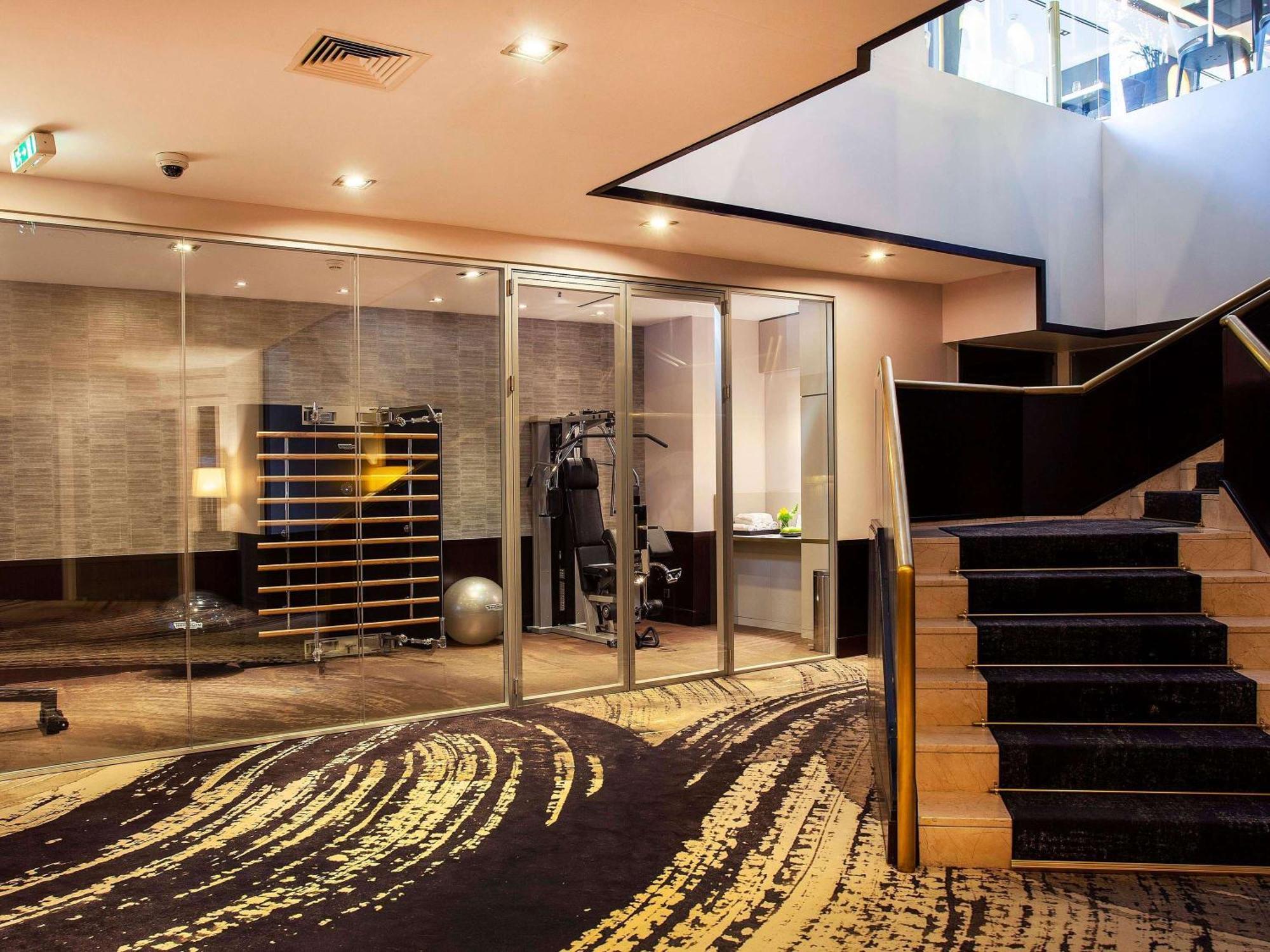 Sofitel Lisbon Liberdade Hotel Exterior photo The gym at the hotel