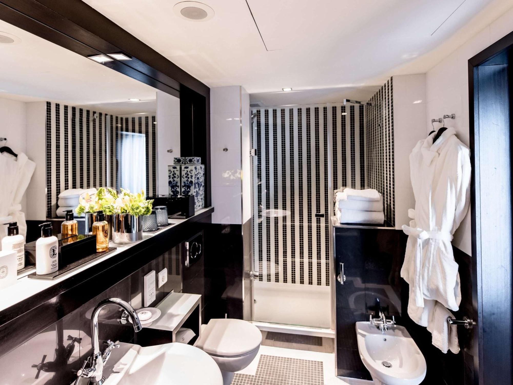 Sofitel Lisbon Liberdade Hotel Exterior photo Bathroom