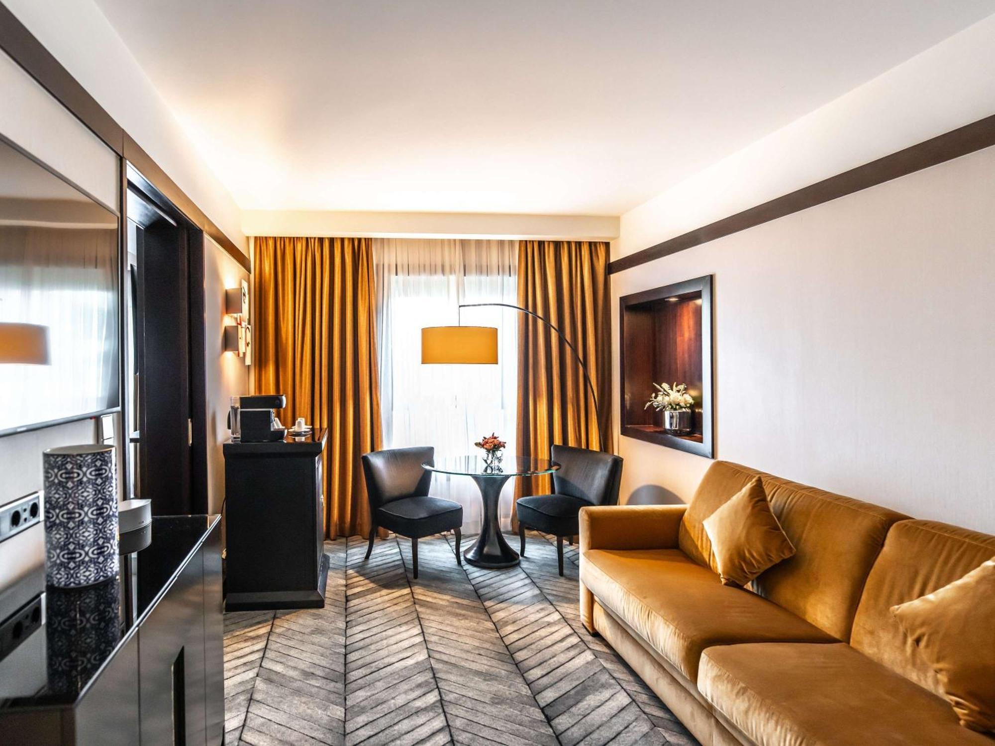 Sofitel Lisbon Liberdade Hotel Exterior photo Suite