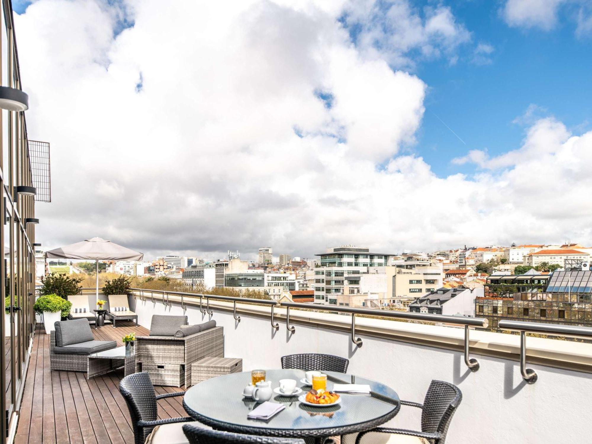 Sofitel Lisbon Liberdade Hotel Exterior photo View from the rooftop