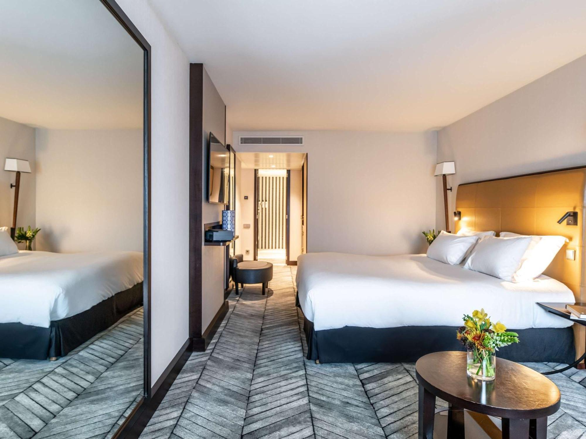 Sofitel Lisbon Liberdade Hotel Exterior photo A room at the hotel