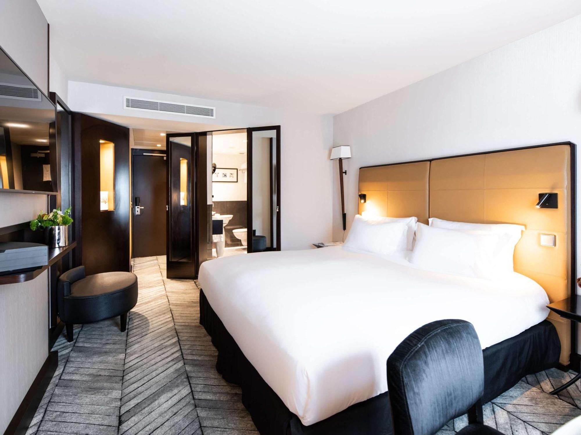 Sofitel Lisbon Liberdade Hotel Exterior photo A room at the hotel